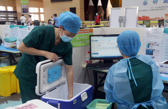 国际护士节 “白衣天使”奋战疫苗接种一线